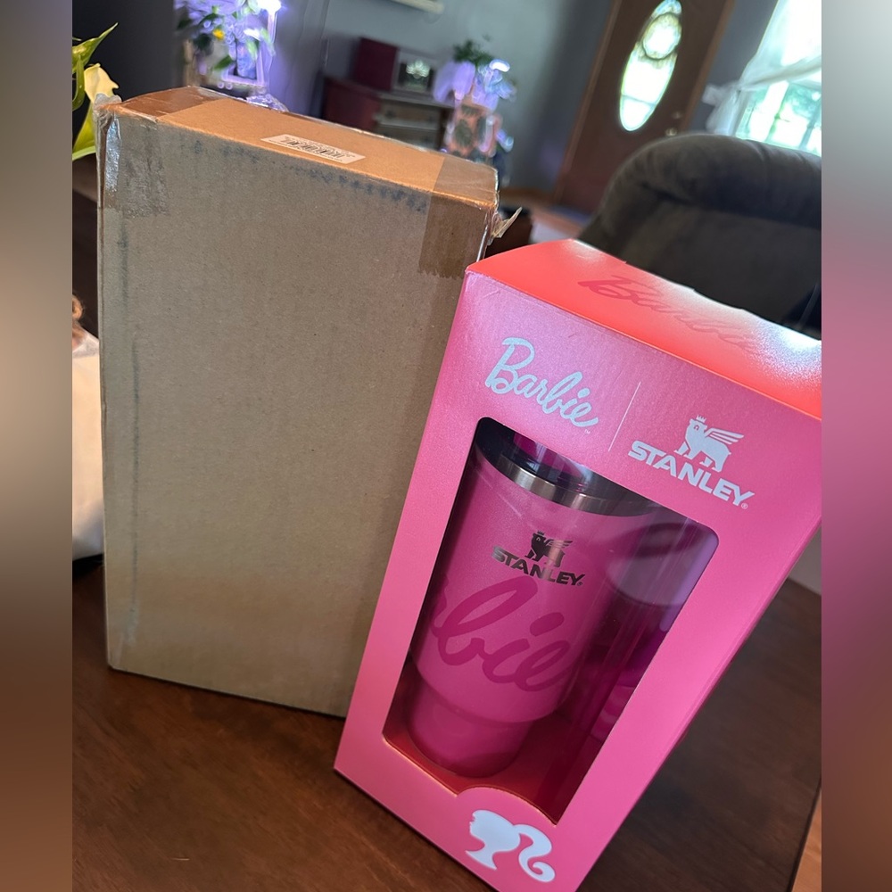 Brand NEW Never Opened Stanley Barbie Collection‎ Pink Tumbler